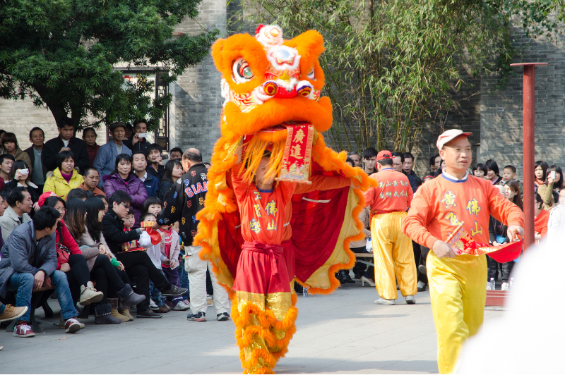 dragon dance, Chinese New Year tradition